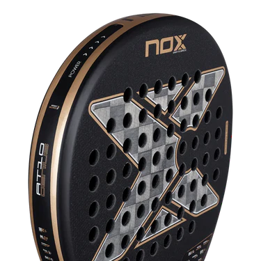 Pala NOX AT10 Genius 18K by Agustin Tapia 2026